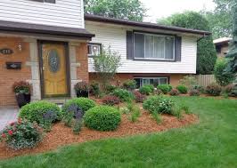 Image Result For Split Level Home Decorating Ideas Traditional Landscape Front Yard Design Front Yard Landscaping
