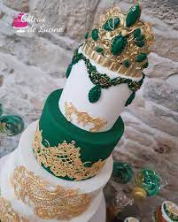 Japanese wedding cakes with their cherry blossom motifs, or the chinese wedding cake with its pagodas and the truth is virtually anybody can appreciate an asian or oriental wedding cake. Wedding Cake Oriental Accompagne Par Gateau De Lucine Facebook