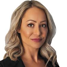 Alison Everhart's Instagram, Twitter & Facebook