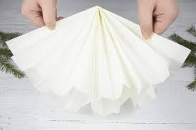 Hats du schon mal sterne aus butterbrottüten gebastelt? Sterne Aus Butterbrottuten Weihnachtssterne Selber Machen Sintre