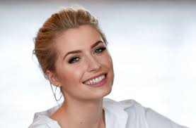Welcome to my official facebook account! Private Einblicke Von Lena Gercke So Schafft Das Model Den Spagat Zwischen Job Und Familie Panorama Stuttgarter Zeitung