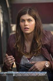 She stripped down on true detective. Alexandra Daddario S Survival Instincts Are Tested In San Andreas Bnlmag