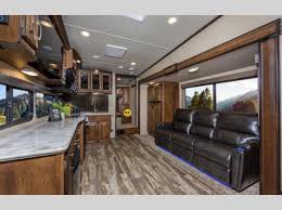 Whether you're creating amazing meals from scratch or just reheating leftovers, you'll absolutely love how this space was designed to provide you with everything needed to get the job done. Grand Design Reflection 28bh Review Space For Everyone Blue Dog Rv