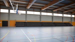 Sporty bedrooms that are awesome for teen boys! L Ancienne Piscine Est Devenue Salle De Sport