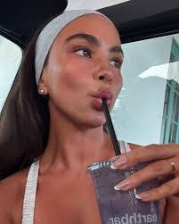 Caroline Bruner's Instagram, Twitter & Facebook