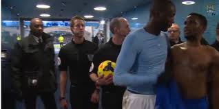 Ruibal (51e) pour le betis séville // torres (5e) pour villarreal il est là, le tout premier nul de la. Eto O To Yaya Toure Give Me Your Shirt I Ll Slap You Unusual Exchange Video Africa Top Sports