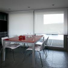 Cortinas para la cocina, cortinas modernas, cortinas con aire rustico, cortinas de cocina de algodón, de loneta, de encaje… ¡hasta cortinas de bambú para la cocina! Estores Y Cortinas Para Cocinas Es Mejor Estores O Cortinas En Cocinas