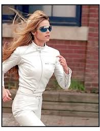 Feather sends his henchmen after b.r.o.t.h.e.r.h.o.o.d., who discover the candidate is boutwell, and is ordered by mr. Undercover Brother