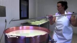 On suit une recette de fabrication par fromage qui peut varier par la suite suivant la région, la tradition, le fromager et le matériel. Les Fromages De Savoie Aop Igp Les Etapes De Fabrication Youtube