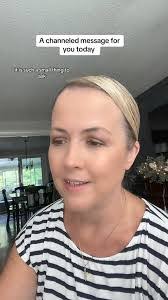 Julie Clapp's Instagram, Twitter & Facebook