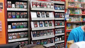 Mau tak mau, harga jual rokok di pasaran pun ikut naik. Harga Rokok Naik Hingga Rm18 Sekotak Hari Ini