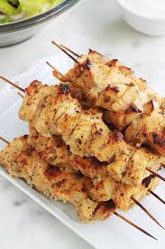 Chich Taouk Recette Brochettes De Poulet Marine Recette Recette Brochette Poulet Recettes De Cuisine Brochette Poulet