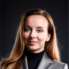 Anna Holub: Who is this