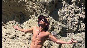 Hiking Naked - SEAN VAN DER WILT - YouTube