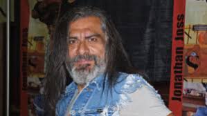 Incontra Lux Pascal, l'attrice e sorella trans di Pedro Pascal