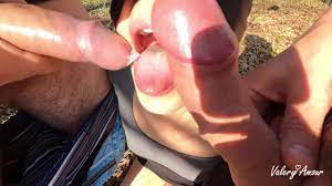 Una fantastica compilation di sborrate trans,le migliori ragazze che si sborrano addosso e si leccano il miele e le migliori schizzate in faccia che si fanno da sole.sono tutte delle transessuali perverse che non si perdono una goccia del loro sborro. Horny Girl Suck Two Cock Outdoor Cuckold And Voyeur Dogging Hd 4k Pornhub Com