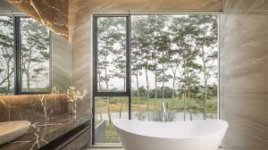 Menghadirkan nuansa alam yang menenangkan didalam kamar mandi akan dapat mendukung kegiatan di. 8 Inspirasi Menata Kamar Mandi Agar Serasa Di Hotel Mewah Lifestyle Liputan6 Com