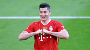 Nun zog weltfußballer robert lewandowski vom fc bayern münchen gleich. Melgft8ynbgtvm