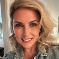 40+ "Amy De" profiles