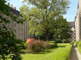 Im ruhigen wohngebiet tempelhofs liegt die wohnanlage tempelhof. Mietwohnungen Freie Wohnungen In Tempelhof Schoneberg In Tempelhof Wohnen In Tempelhof Schoneberg Stadt Und Land Wohnbauten Gesellschaft Wegweiser Aktuell