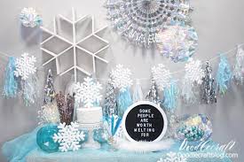 Posted on 2017/11/29 2017/11/29 by mia. Frozen Inpsired Party With Blue Silver Snowflakes