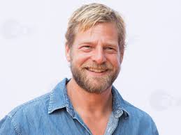 Prende il via stasera infatti last cop, una nuova serie tv poliziesca tedesca che ruota intorno alle vicende di mick. Der Letzte Bulle Henning Baum Grund Fur Das Ehe Aus Er Hat Ein Kind Mit Ihrer Ehemals Guten Freundin Bunte De