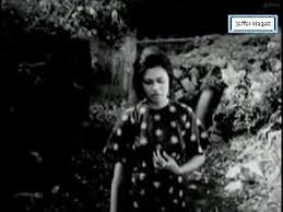Lagenda tasik chini mengikut lagenda orang asli, tasik misteri ini didiami oleh seekor naga iaitu naga sri gumum yang bersisik besi. Ost Naga Tasek Chini 1966 Petikan Lagu 1 Youtube
