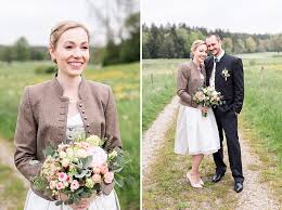 Newsnew & aktionen rund um das thema hochzeit du interessierst dich bei deiner hochzeitsplanung. Hochzeit In Tracht Im Standesamt Geretsried Bei Starnberg