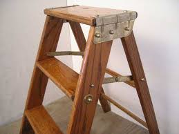 Dilihat dari bahannya, tangga lipat ini memiliki kelebihan tersendiri dibandingkan dengan tangga yang terbuat dari besi, kayu ataupun bambu. Stepladder Buatan Sendiri Untuk Rumah Dan Taman Bagaimana Anda Membuat Stepladder Dari Pipa Profil Video Tangga Logam Melakukannya Sendiri