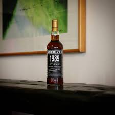 If You Are A Littlemill Fan Archives Vintage 1989 22 Years Old Refill Sherry Hogshead Abv 48 3 Limited To 120 Bottles A In 2020 Bottle Cask Macallan Whiskey Bottle