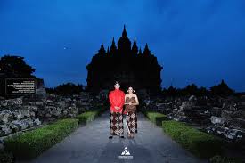Wedding photographer | prewedding photographer. 27 Foto Prewedding Jawa Kuno Klasik Lucu Elegan Di Candi Plaosan Prewed Jogja Hashya Reza Fotografer Pernikahan Prewedding Wedding Photographer Jogja Yogyakarta Indonesia
