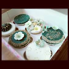 Green And Gold Theme Cupcakes Mehendhi Theme Cupcakes Asian Desserts Cupcake Cakes Indian Cake