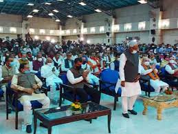 Nitish kumar is the leader of jd(u), who was sworn in the chief ministers of bihar in february 2015 with help of mahagathbandhan which included rjd and inc. Bihar Chief Minister Nitish Kumar Inducts A New Cabinet Here S The Full List Of Cabinet Ministers And Their Portfolios Businessinsider India