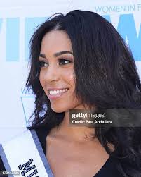 199 Brittany Mcgowan Photos & High Res Pictures