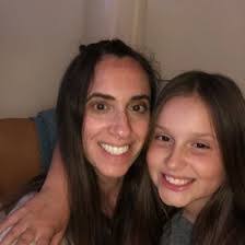 Angie Cora's Instagram, Twitter & Facebook