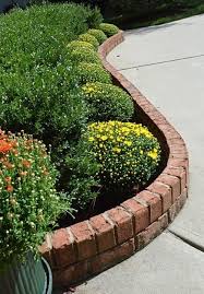 25 Garden Edges And Borders Brick Garden Edging Brick Garden Garden Edging