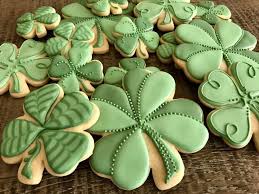 Maybe you would like to learn more about one of these? Saturday Spotlight Top 10 St Patrick S Day Cookies Cookie Connection St Patrick S Day Cookies Shamrock Cookies Sugar Cookies Decorated