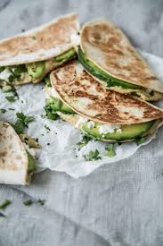 Quesadillas With Feta Hummus And Avocado Avec Images Recettes De Cuisine Nourriture Bien Manger