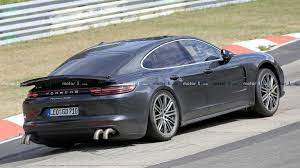 Porsche offers the panamera with a plethora of powertrain options, including a hybrid setup and a porsche offers the 2021 panamera in such a wide range of models and prices, your budget and. Porsche Panamera Erlkonig Mit Seltsam Auspuff Konnte 830 Ps Haben