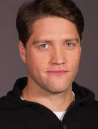 Окончил белорусскую академию искусств как актер и как режиссер. Pavel Yuzhakov Harlanchuk Persony Etvnet