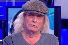 René malleville annonce son départ de l'émission. Rene Malleville L Ex Chroniqueur De Tpmp Dans Un Etat De Sante Inquietant