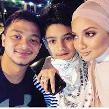 Adakah benar bapa kandung neelofa ?? Instagram Adik Lelaki Neelofa