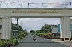 Social distancing, còn được gọi là cách ly vật lý) là một tập hợp các hành động kiểm soát nhiễm trùng phi dược phẩm nhằm ngăn chặn hoặc làm chậm sự lây lan của một bệnh truyền nhiễm.mục tiêu của sự giãn cách xã hội là giảm khả năng tiếp xúc giữa những người bị nhiễm. Báº¡c Lieu Gian Cach Xa Há»™i Toan Huyá»‡n PhÆ°á»›c Long 21 Ngay Ä'ai Phat Thanh Va Truyá»n Hinh Thanh Hoa
