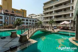 LK Royal Suite Review: What To REALLY Expect If You Stay