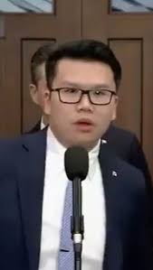 Vincent Neil Ho criticizes Mark Carney’s remarks to students, calling for  an affordable Canadian budget amid rising costs and economic strain. 🇨🇦