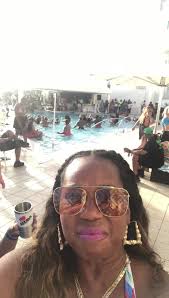 Aruba did not disappoint! Between Champagne for breakfast popping, Beach  hopping, pool parties, beach parties, causing havoc in deez streets of  Aruba Mulligan's for Breakfast, beautiful views, never ...