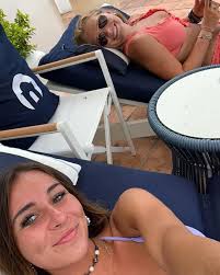 Sophia Simms (@_sophiasimms) • Instagram photos and videos