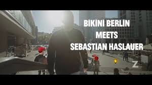 Traditionell Zur Vorweihnachtszeit Launcht Bikini Berlin Seine Nunmehr Dritte Geschenkpapier Edition Die Vom 29 Novem Geschenkpapier Vorweihnachtszeit Papier