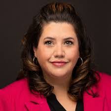 Liza Munoz's Instagram, Twitter & Facebook