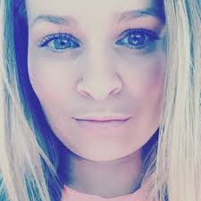 Tanya Breton's Instagram, Twitter & Facebook